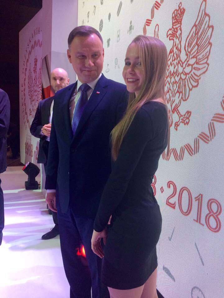 DUDA Blank Meme Template