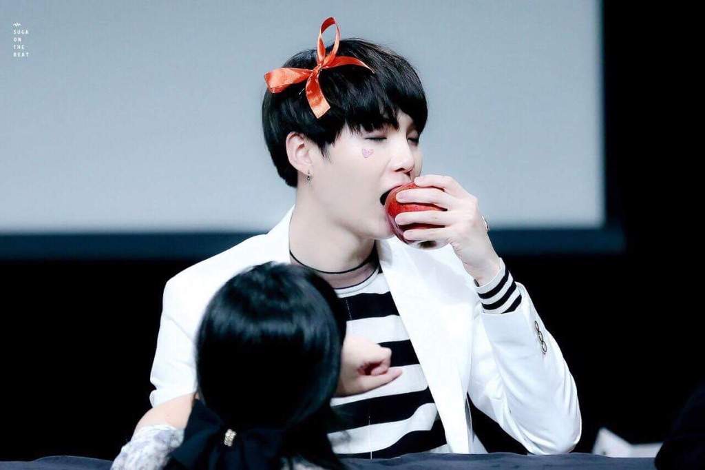 Yoongi eating apple Blank Meme Template