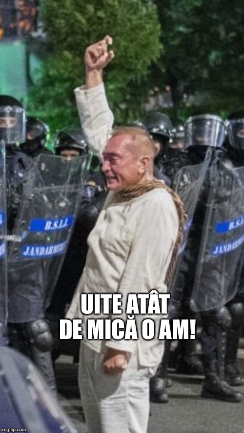 UITE ATÂT DE MICĂ O AM! | made w/ Imgflip meme maker