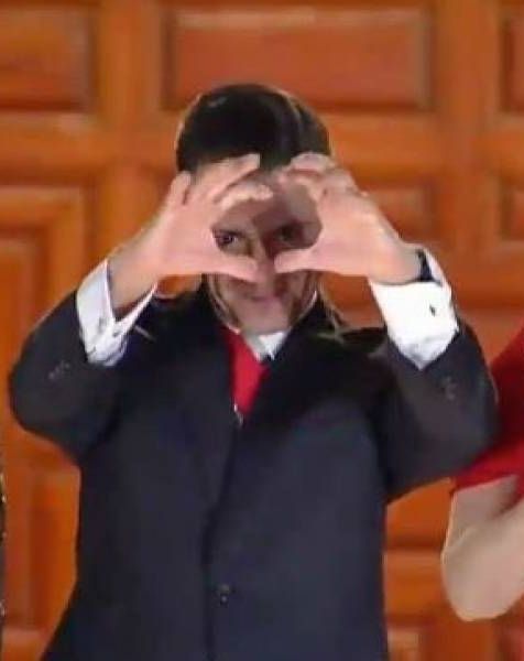 High Quality Peña Nieto Seña Blank Meme Template