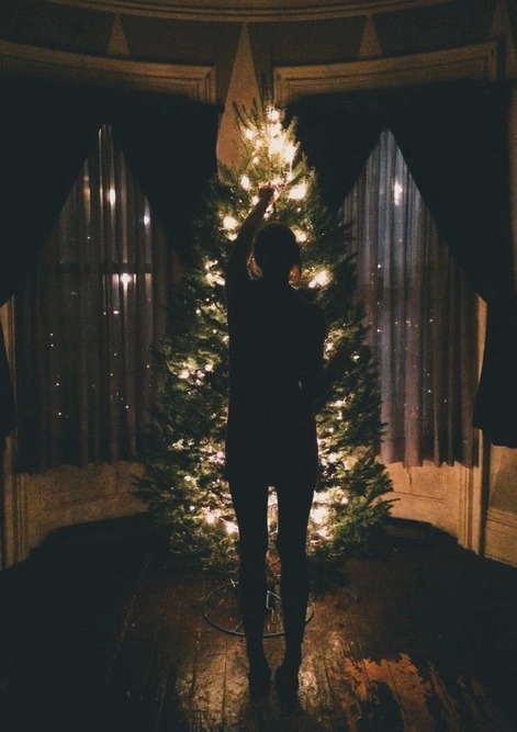 I remember Christmas as a child when I didn't know the world. It's not the same anymore...  | . | image tagged in christmas | made w/ Imgflip meme maker
