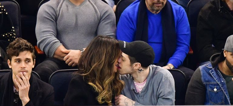 Pete Davidson Kissing Blank Meme Template