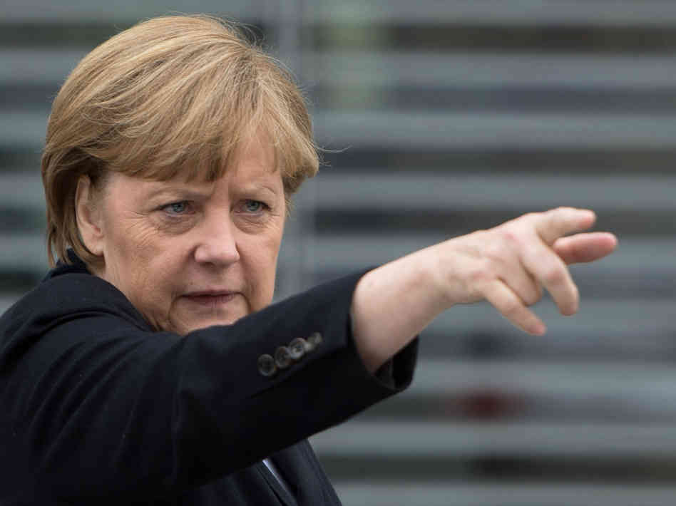 Merkel: Das wird Verboten! Blank Meme Template