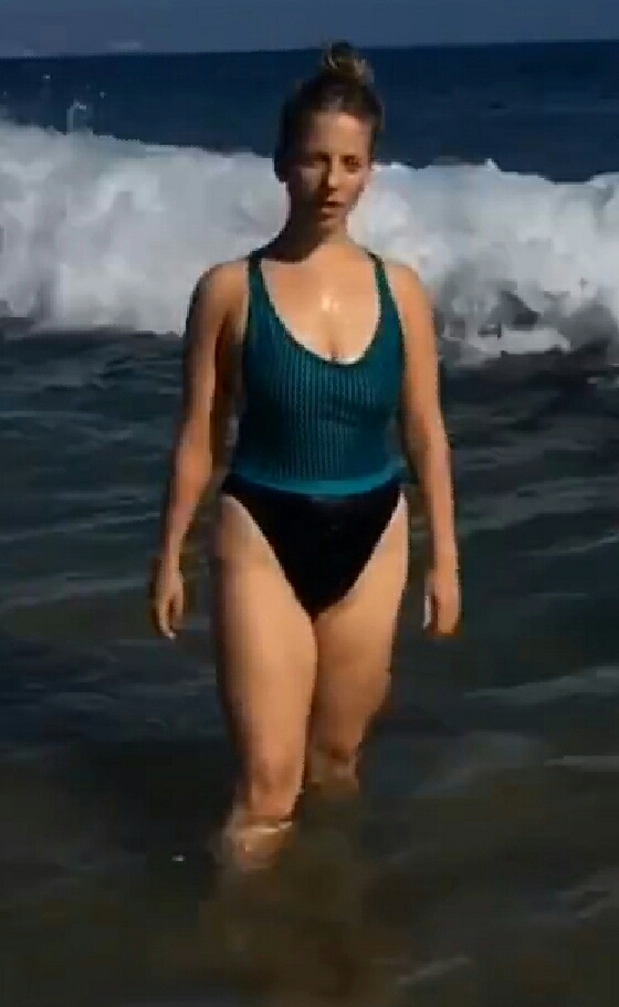 High Quality Wet blonde Blank Meme Template