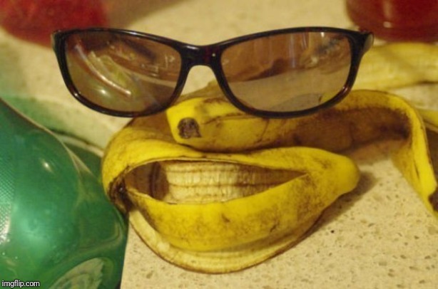 Jack Nicholson as The Invisble man | image tagged in banana face | made w/ Imgflip meme maker