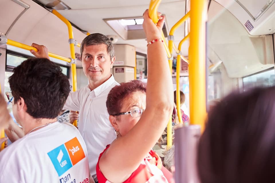 Dan barna autobuz Blank Meme Template