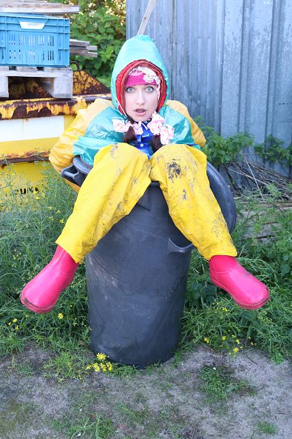 Verpackungsmüll und Restmüll Blank Meme Template