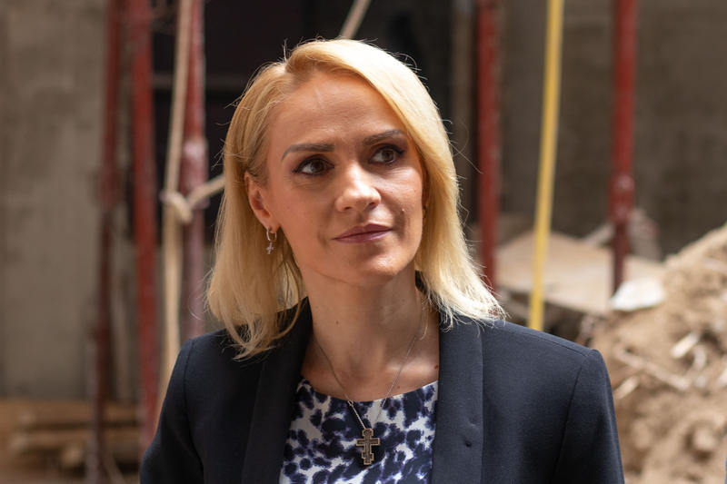 firea201910 Blank Meme Template