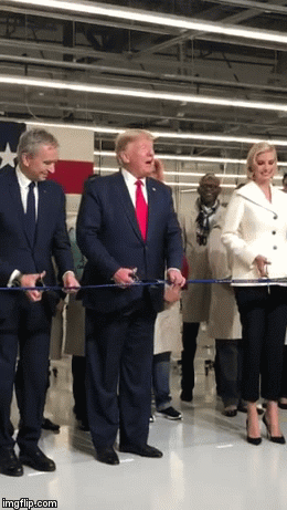 Trump cuts the ribbon for Louis Vuitton Plant in Texas... - Discussions - www.bagssaleusa.com/product-category/speedy-bag/