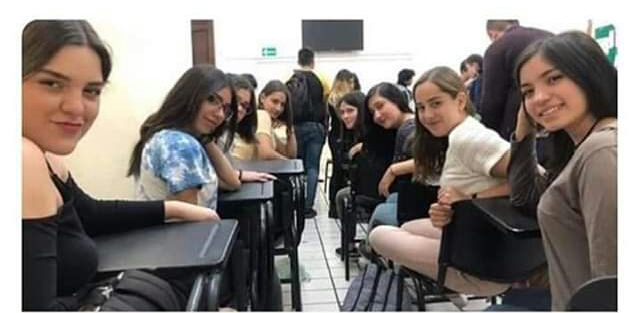 Alguien que nos hable Blank Meme Template