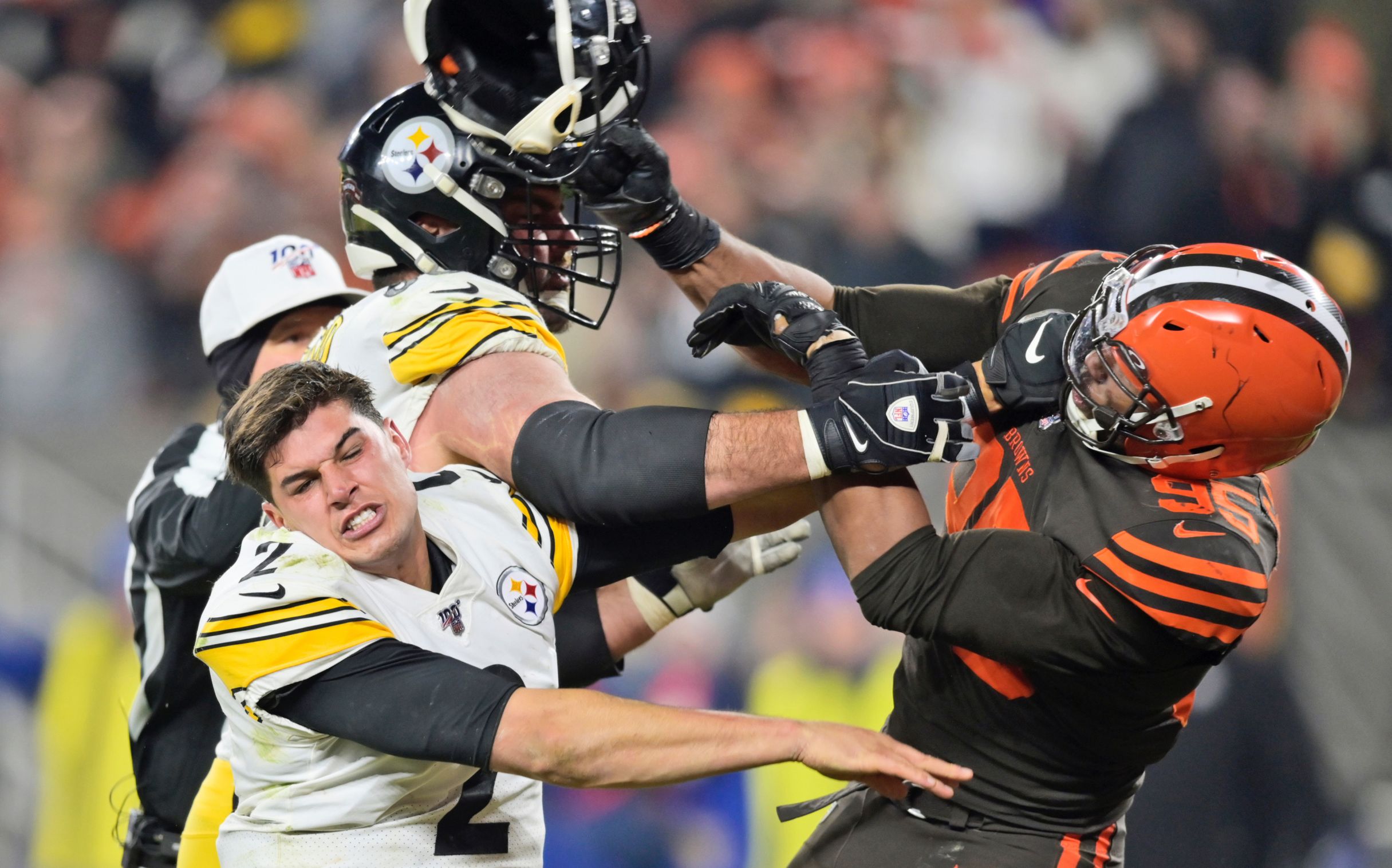 High Quality Browns Steelers Fight Blank Meme Template