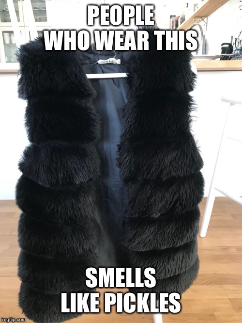 PEOPLE WHO WEAR THIS; SMELLS LIKE PICKLES | image tagged in pickle | made w/ Imgflip meme maker
