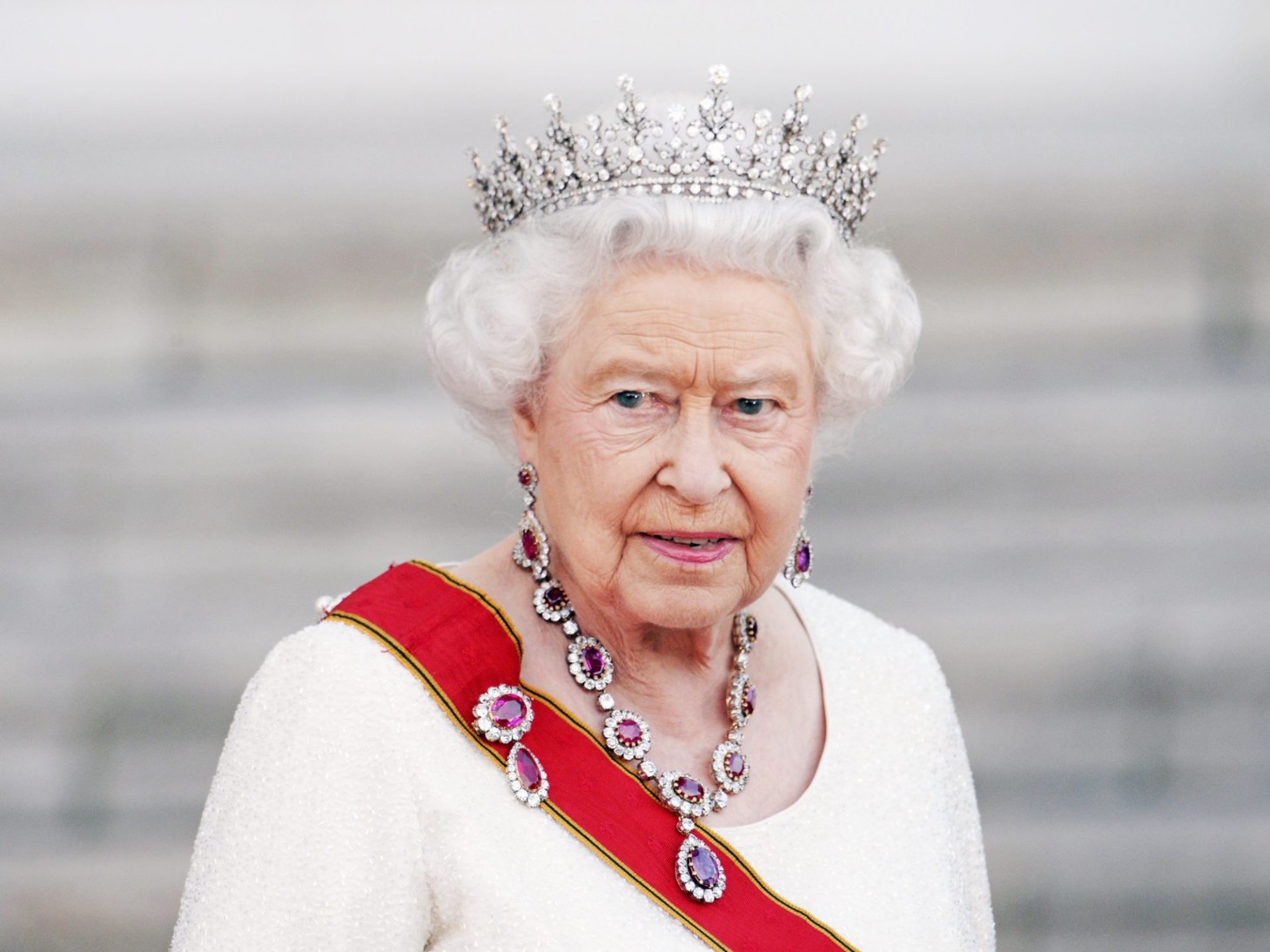 High Quality Queen Elizabeth II Blank Meme Template