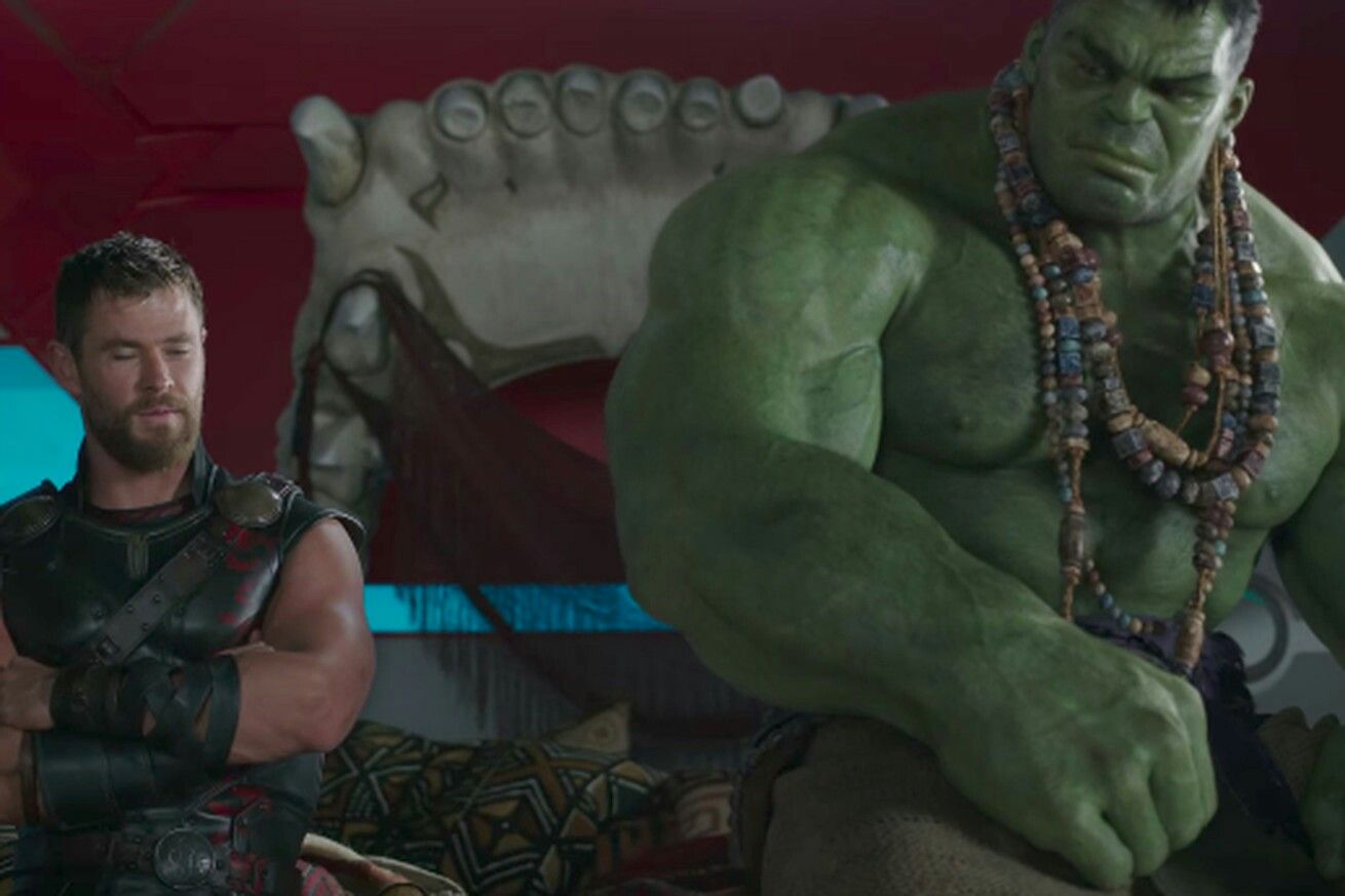 Hulk Thor Ragnarok Blank Meme Template