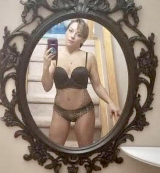 Selfie Blank Meme Template