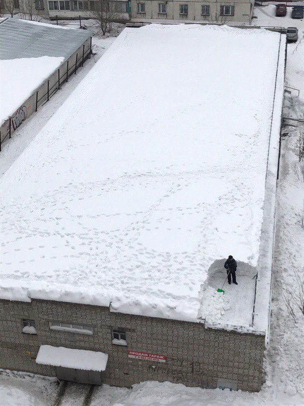 Snow roof Blank Meme Template