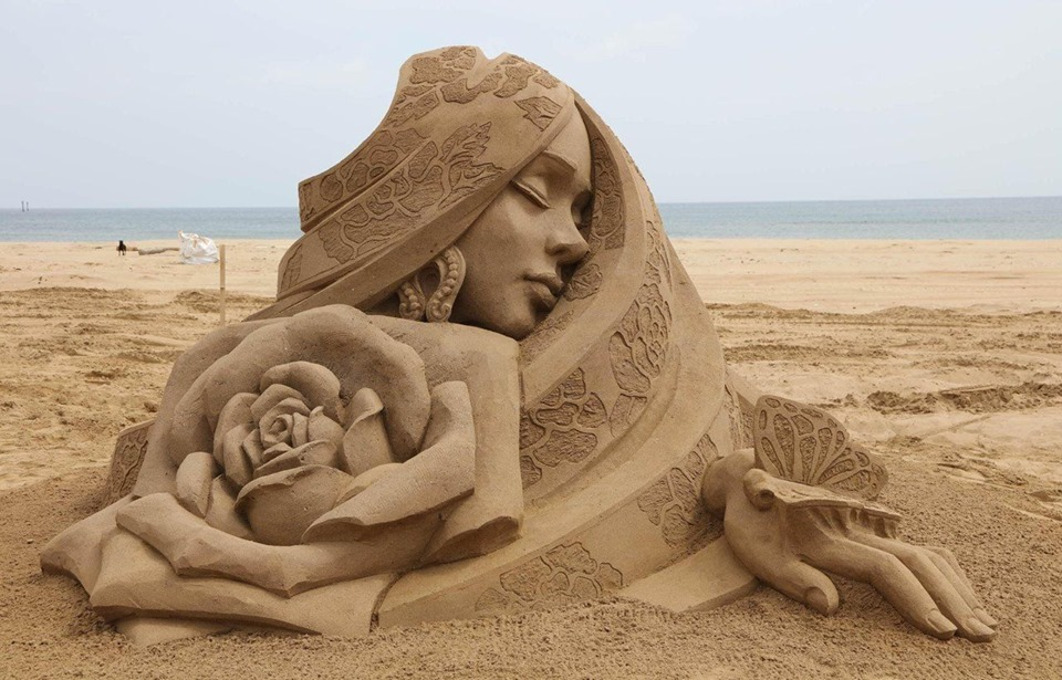 Sand Sculpture Expert Level Blank Meme Template