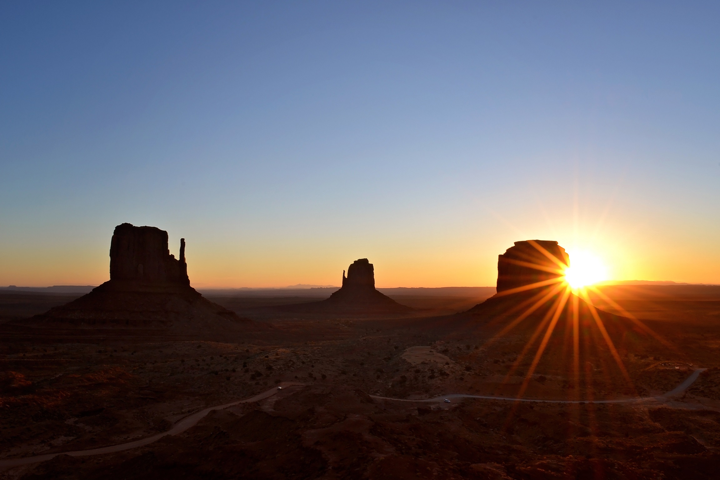 High Quality Monument Valley Sunrise Blank Meme Template