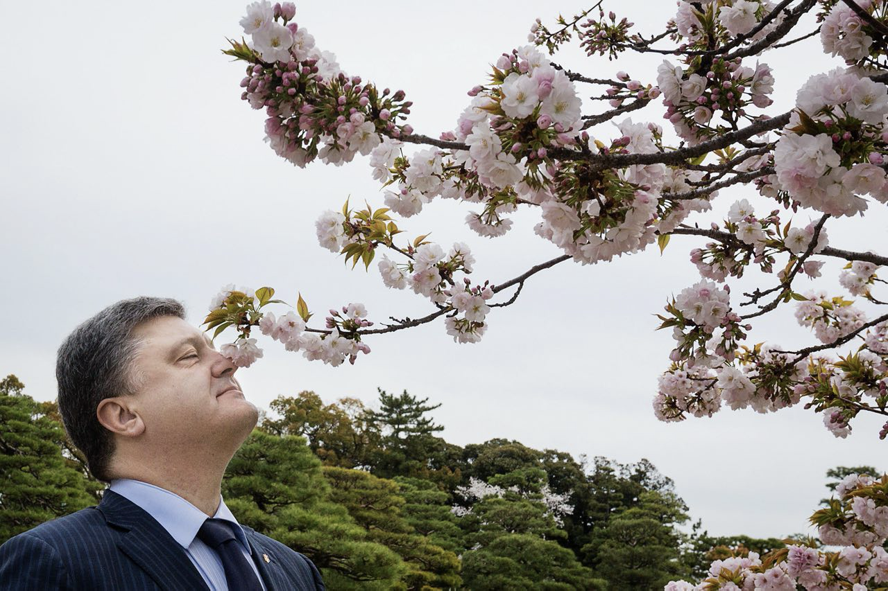 Poroshenko Smells Flowers Blank Meme Template