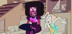 surprised Garnet and Pearl Meme Template