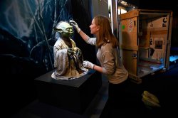 Yoda hitting on museum babe Meme Template