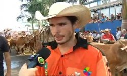 Aqui tem coragem Meme Template