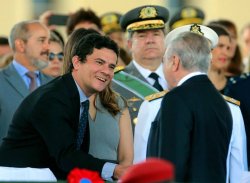 Moro-temer Meme Template