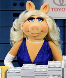 Miss Piggy Meme Template