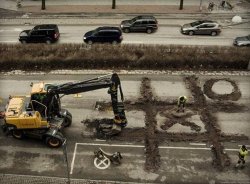 Road Work/Tic Tac Toe Meme Template