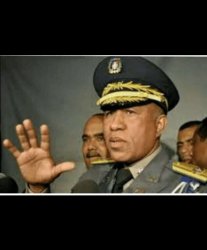 Les estamo dando seguimiento Meme Template