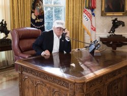 Trump sitting at empty desk Meme Template