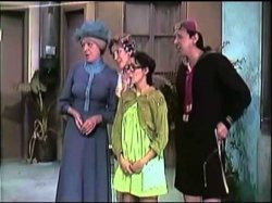 No te vayas chavo Meme Template