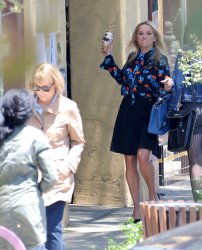 reese witherspoon throwing ice cream at meryl streep Meme Template