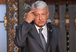 AMLO Roll safe Meme Template