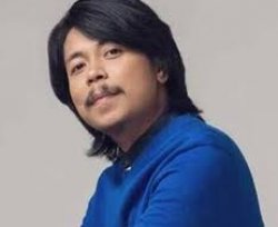 Masyado ka naman FEELING GWAPO Meme Template