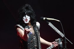 Paul Stanley pointing Meme Template