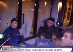 L'alcol ci protegge Meme Template
