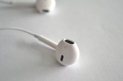 EarPods Meme Template