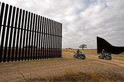Trump Mexico border wall fail Meme Template