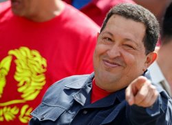Chávez sobrao pero cagándola Meme Template