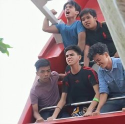 5 man team Meme Template