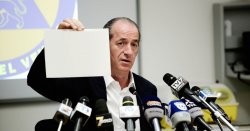 Zaia cartello Meme Template