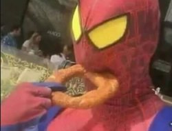 spider man is hungry Meme Template