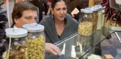Poco me parece Meme Template