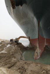Canal de Suez Meme Template