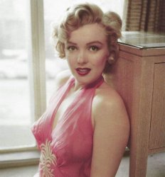 Marilyn Monroe boobs Meme Template