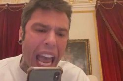 Fedez incazzato Meme Template