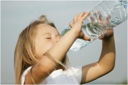little girl drink water Meme Template