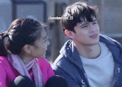 Pitik sa ilong Meme Template