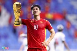 Nguyen Cong Phuong with the world cup  trophy Meme Template